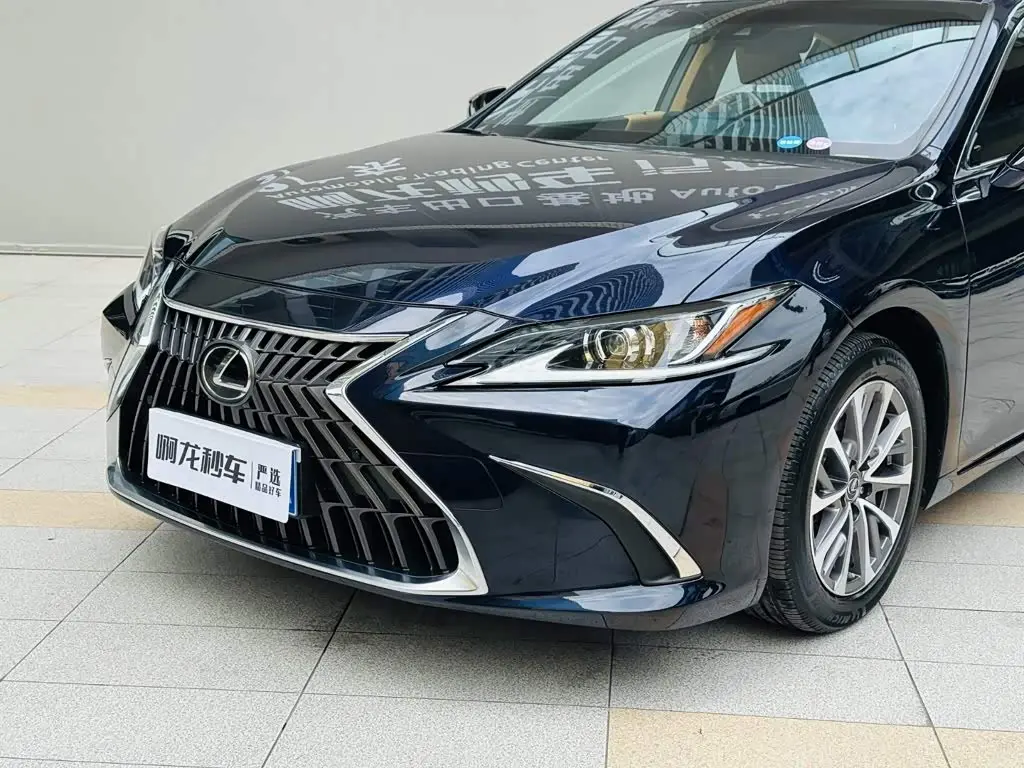 Lexus ES 2022 — Фото 16/20