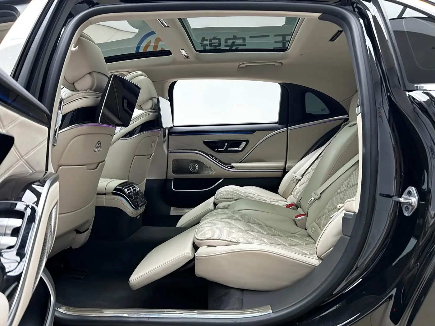 Mercedes-Benz Maybach S-Class 2022 — Фото 10/20