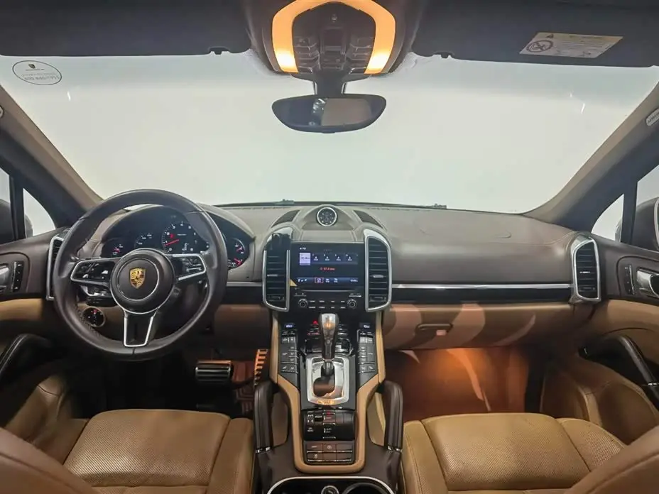 Porsche Cayenne 2018 — Şəkil 12/19