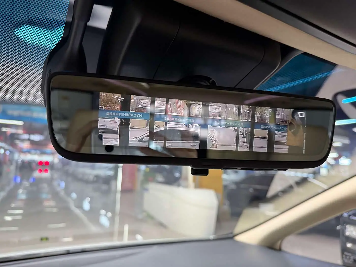 Toyota Alphard 2019 — Photo 10/20