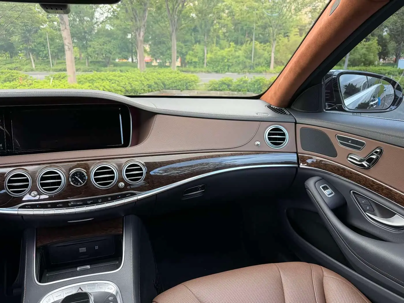 Mercedes-Benz S-Class 2017 — Photo 9/16
