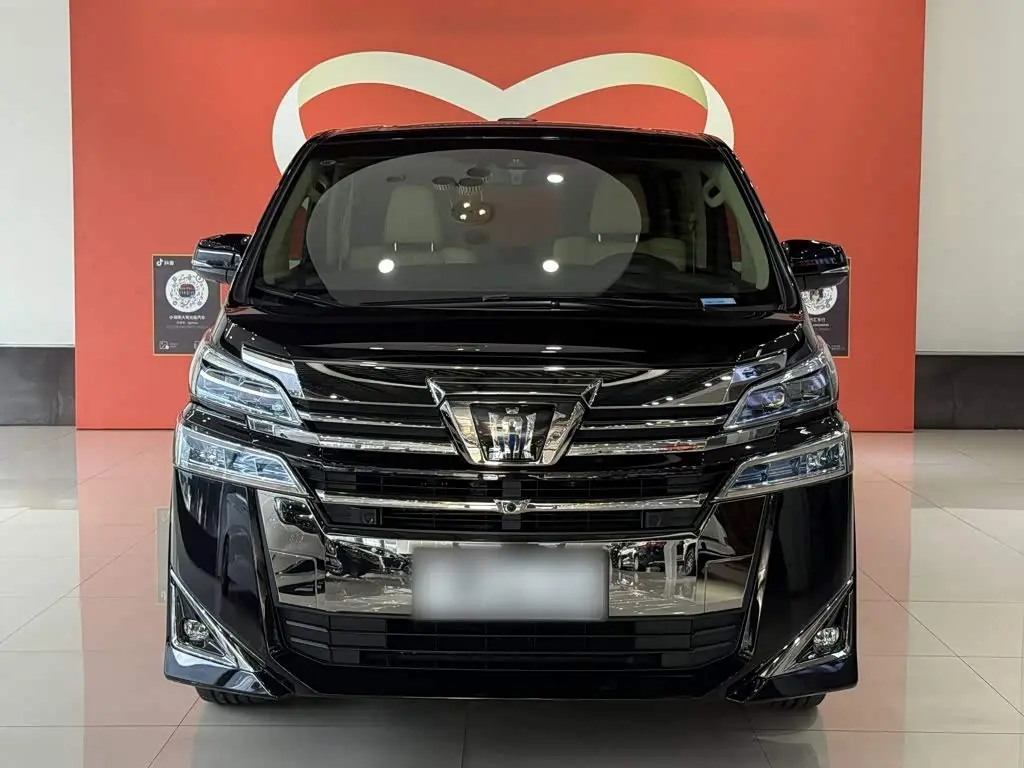Toyota Vellfire 2021 — Photo 9/20