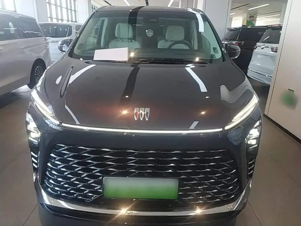 Buick GL8 New Energy 2025 — Photo 3/20