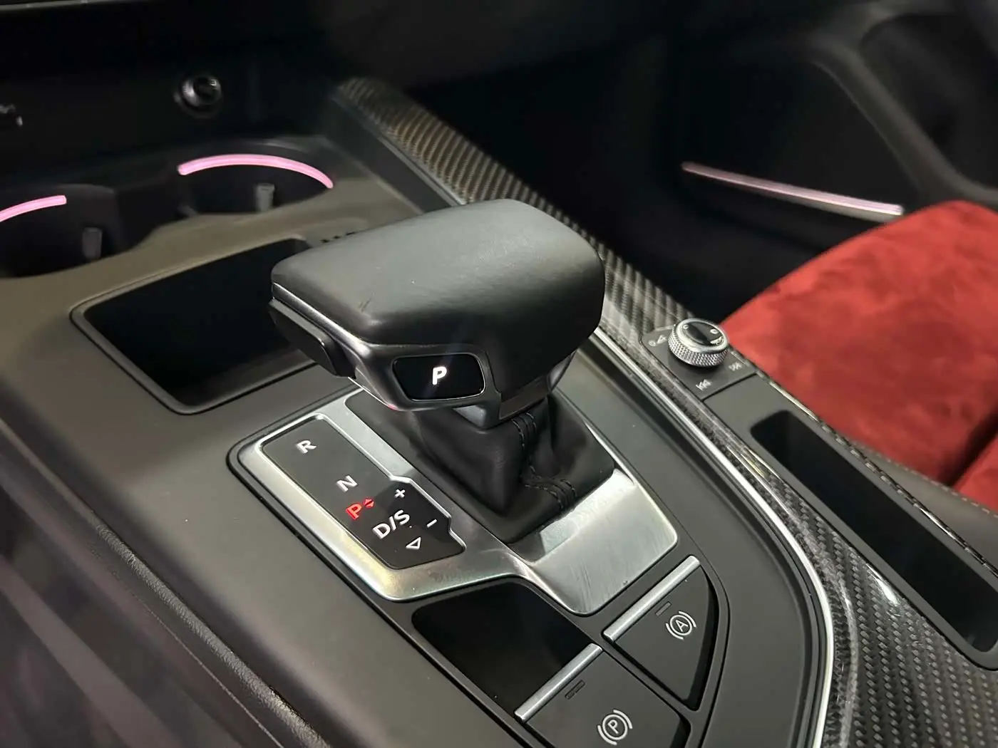 Audi A4L 2020 — Photo 11/14