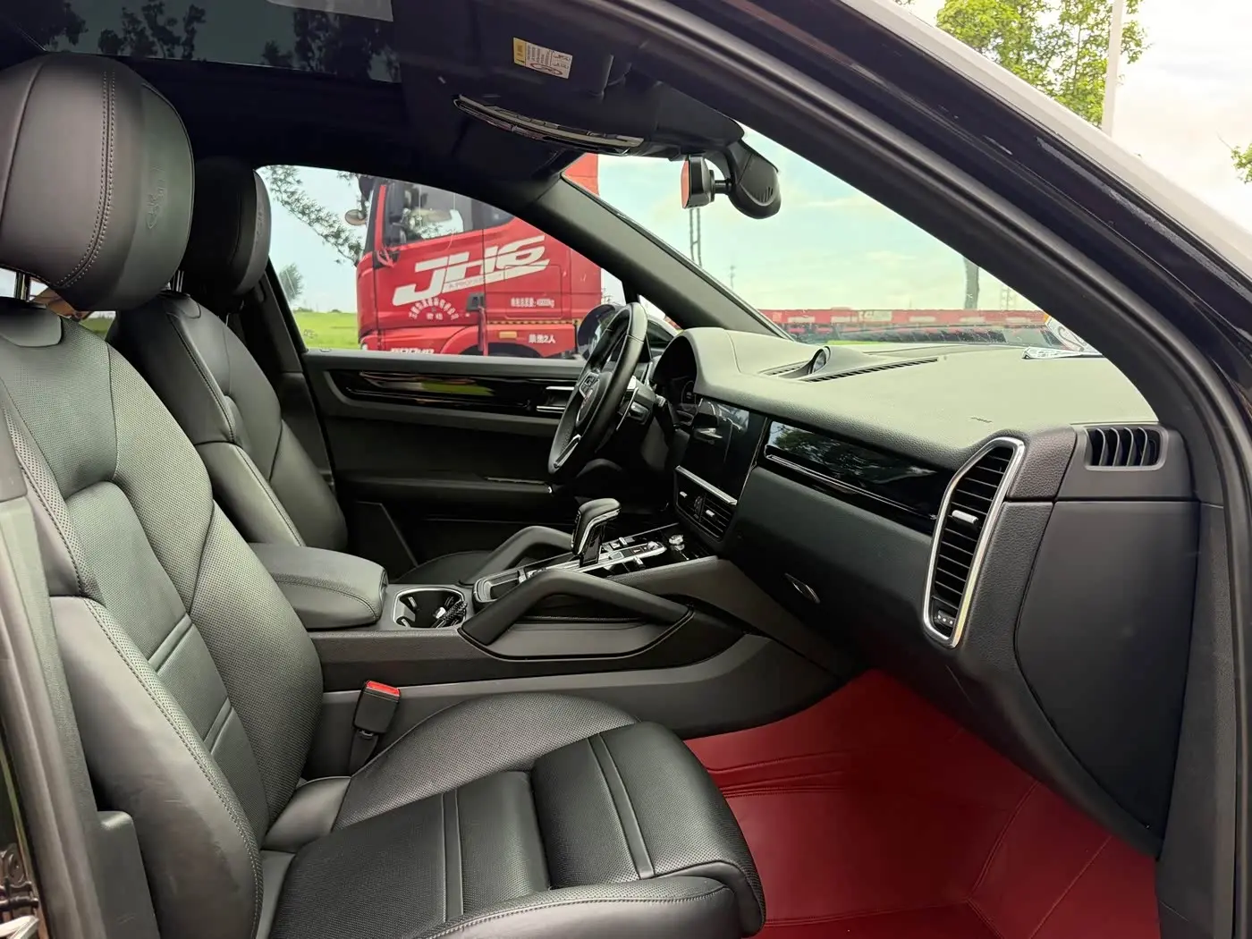 Porsche Cayenne 2020 — Photo 10/19