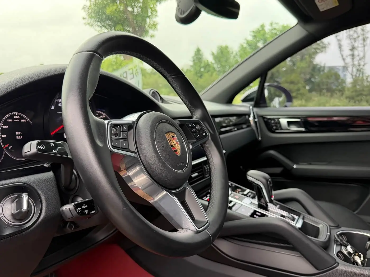 Porsche Cayenne 2020 — Photo 15/19