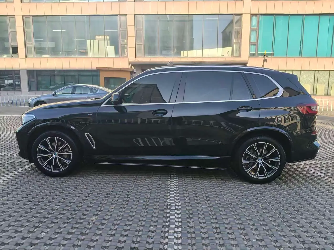 BMW X5 2023 — Photo 4/10