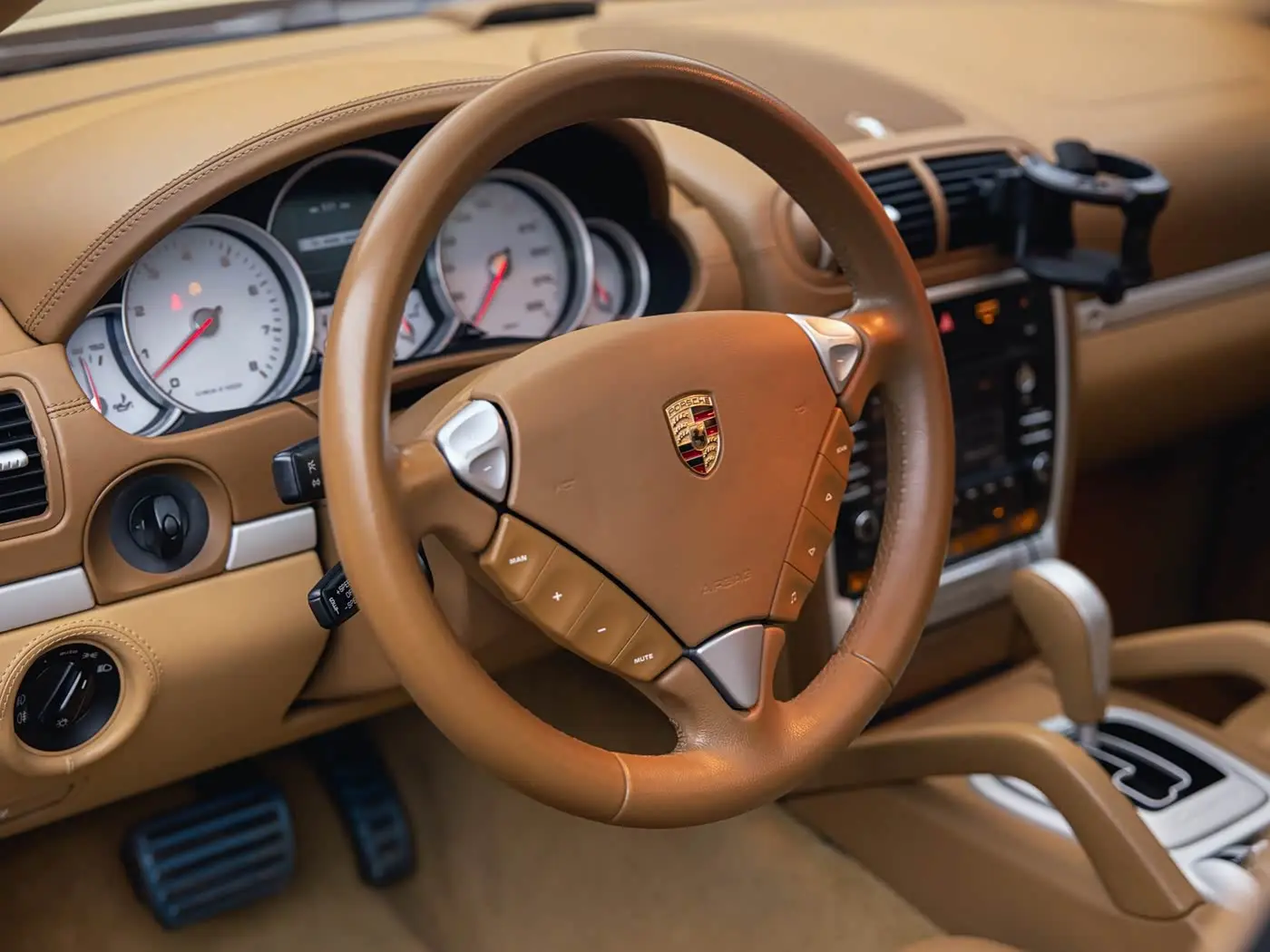 Porsche Cayenne 2008 — Photo 16/20