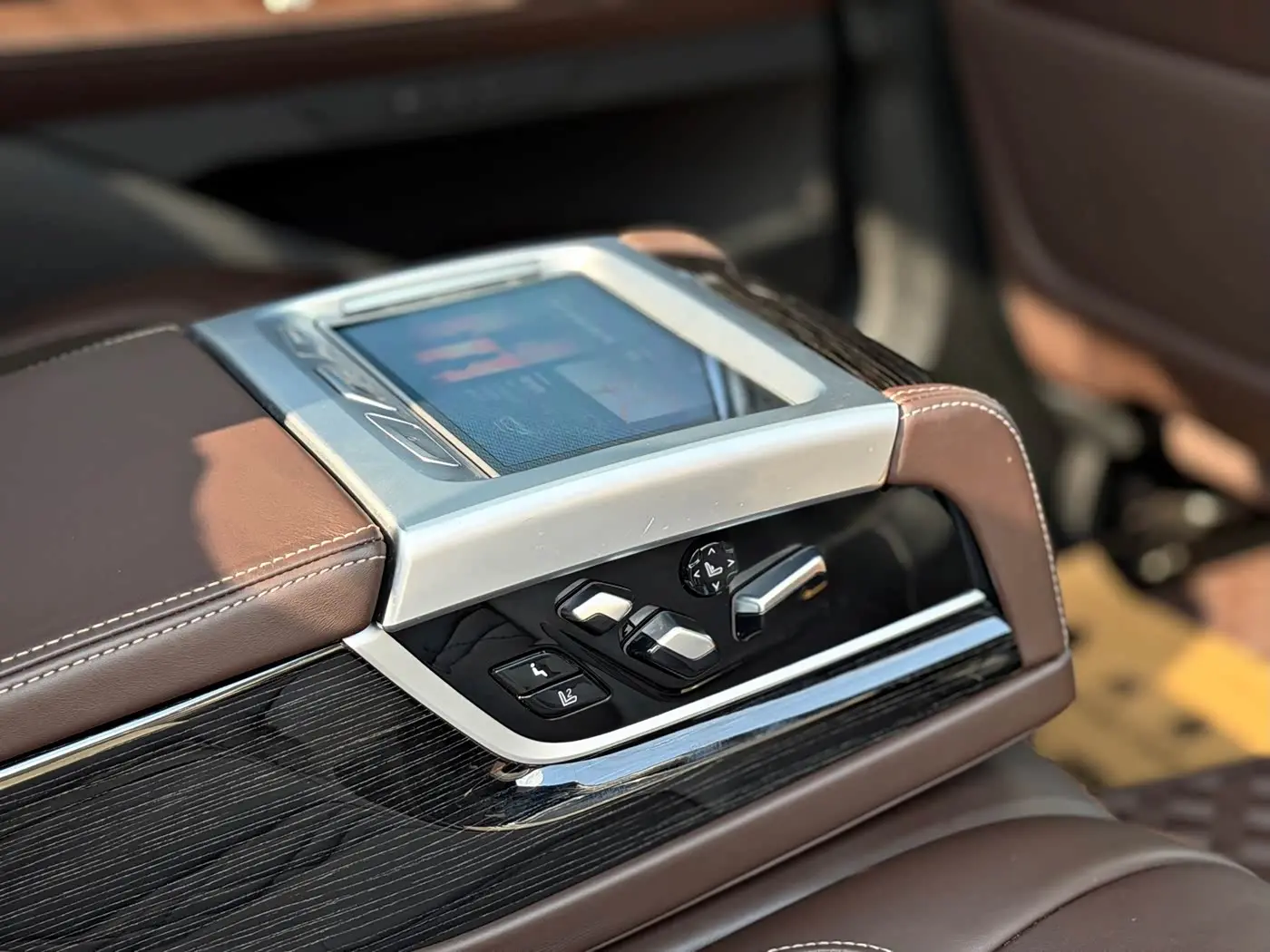 BMW 7 Series 2020 — Photo 15/20
