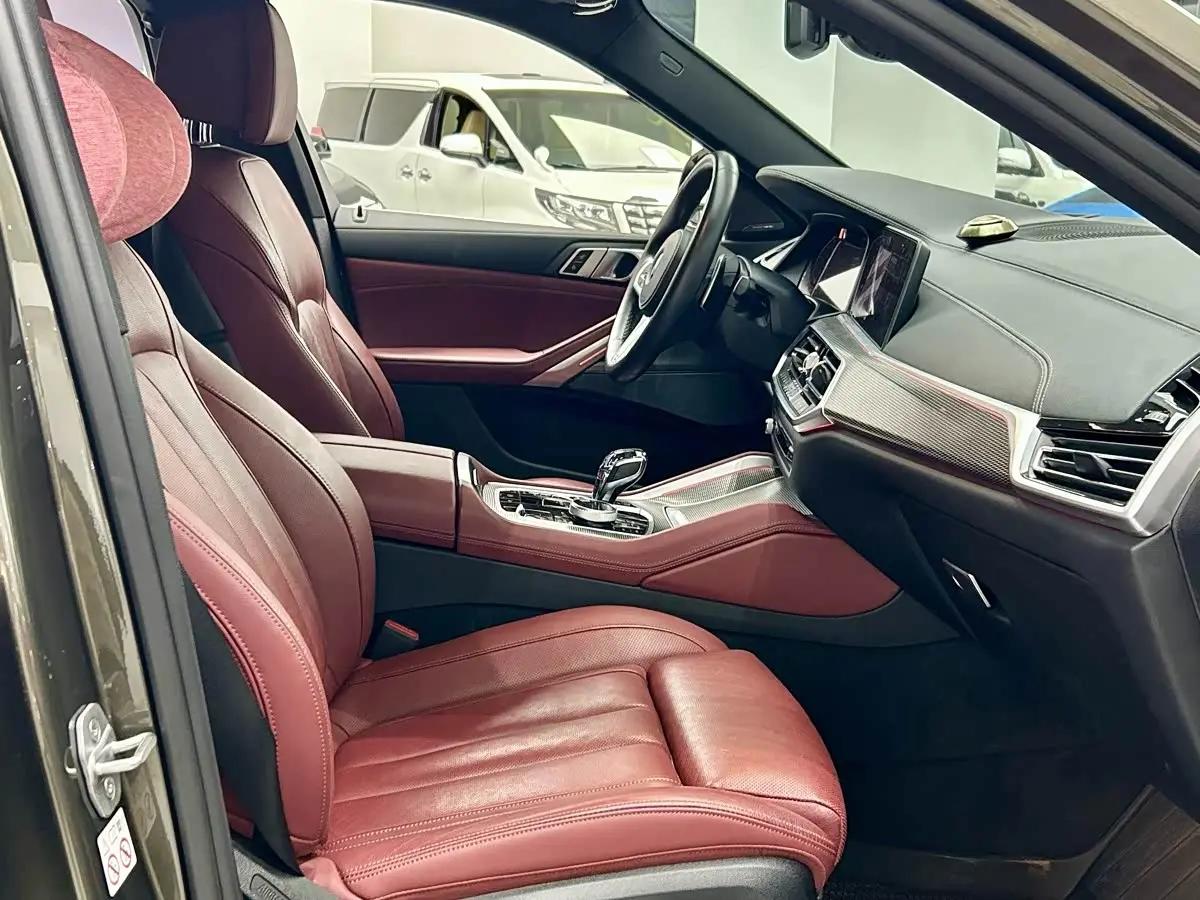 BMW X6 2020 — Photo 8/16