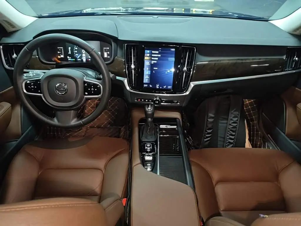 Volvo S90 2018 — Фото 10/20