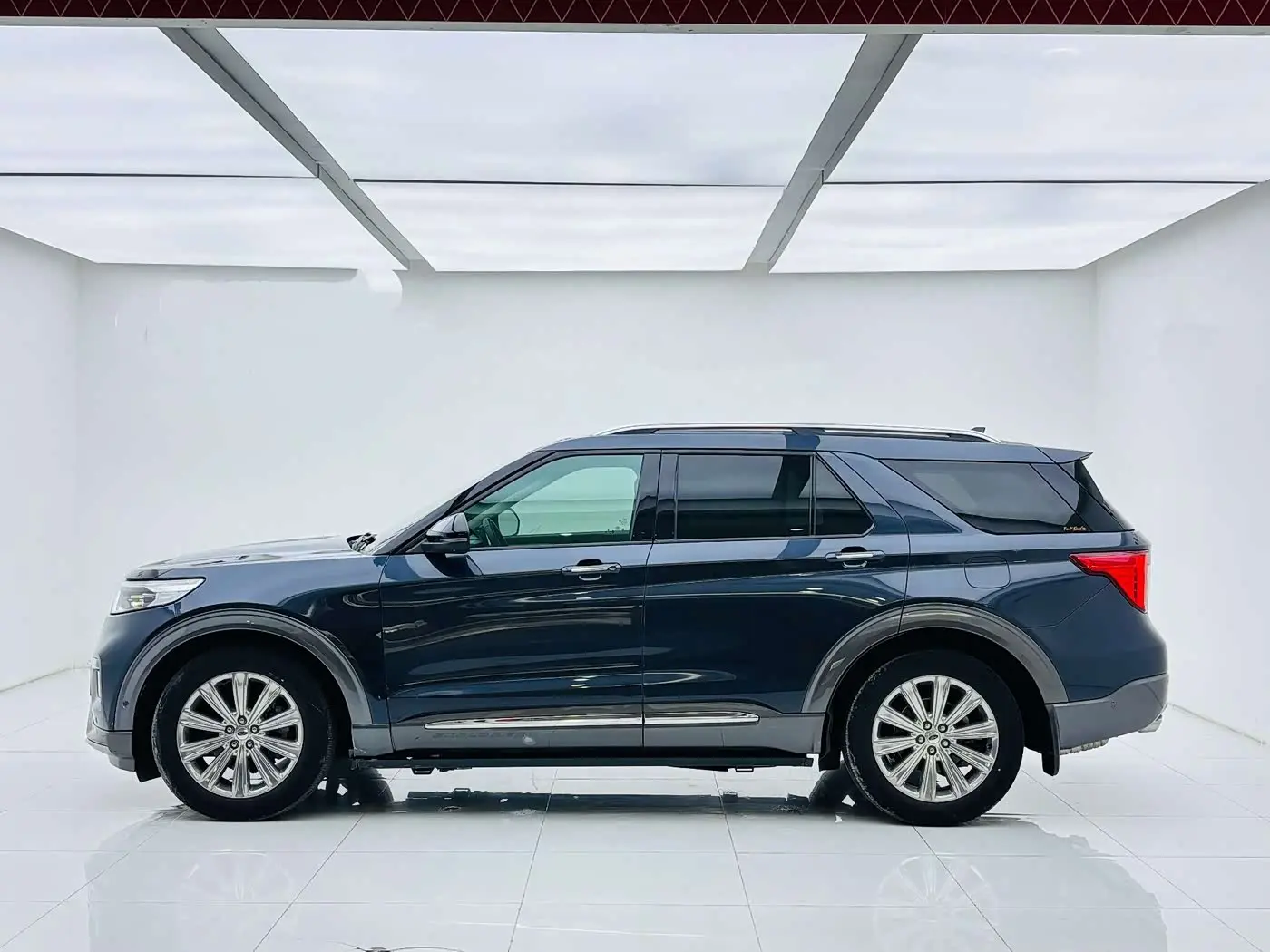Ford Explorer 2021 — Şəkil 4/18