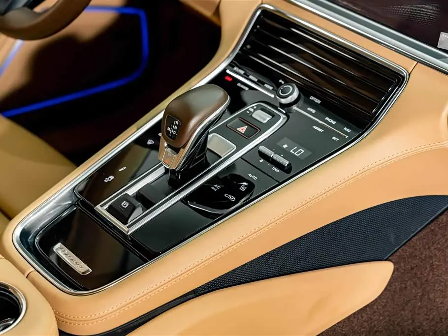 Porsche Panamera 2022 — Фото 19/20