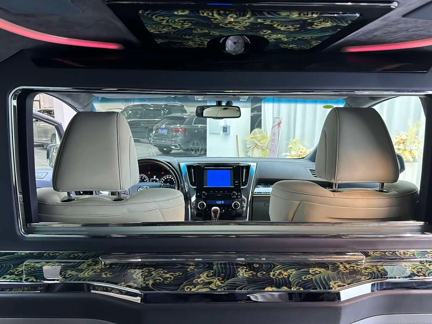 Toyota Alphard 2018 — Şəkil 6/20