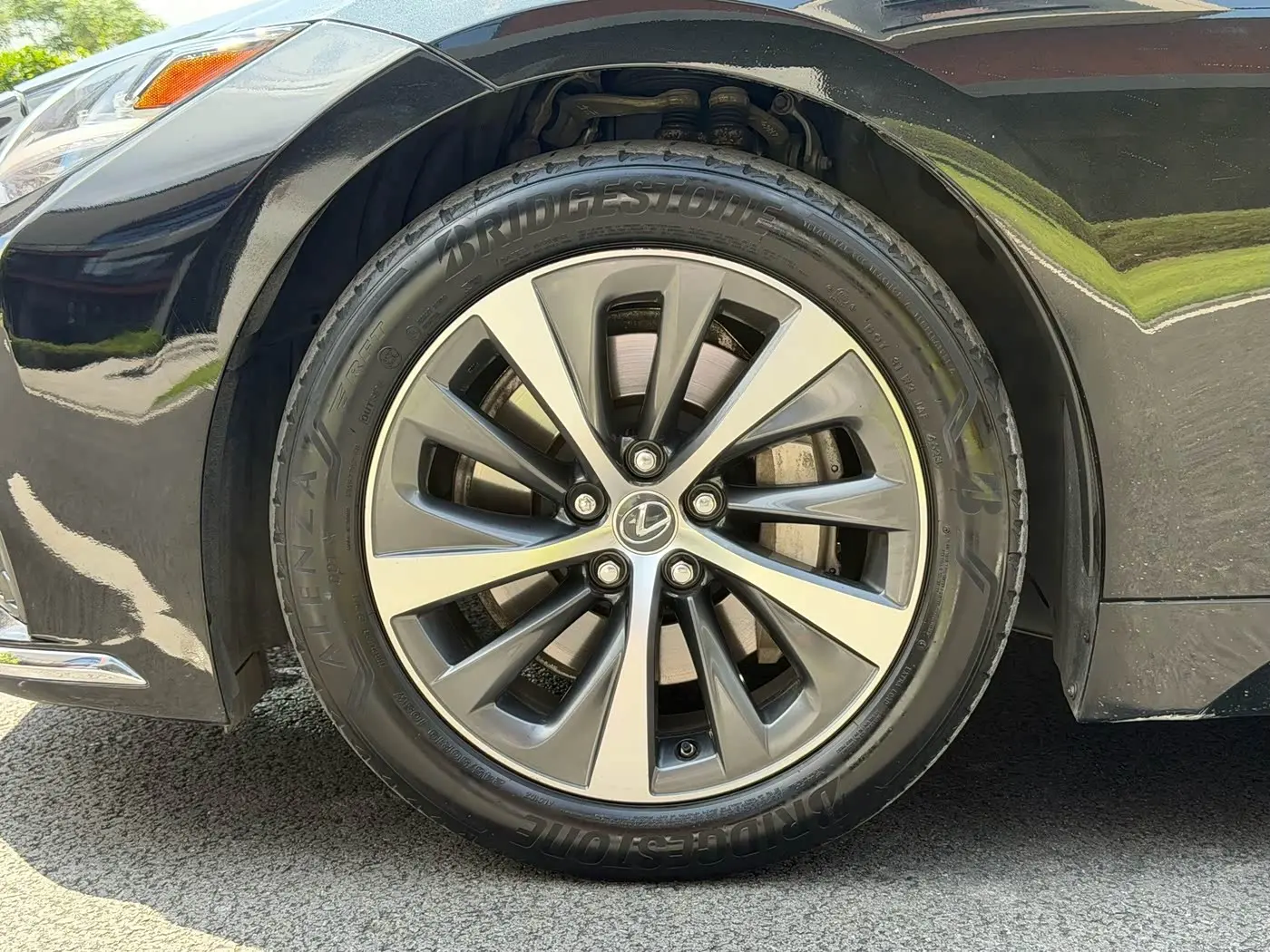 Lexus LS 2021 — Şəkil 7/18