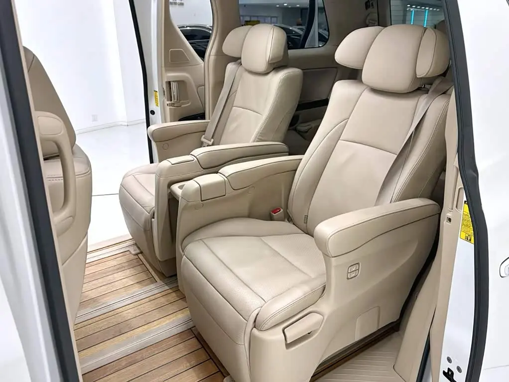 Toyota Alphard 2014 — Photo 12/20