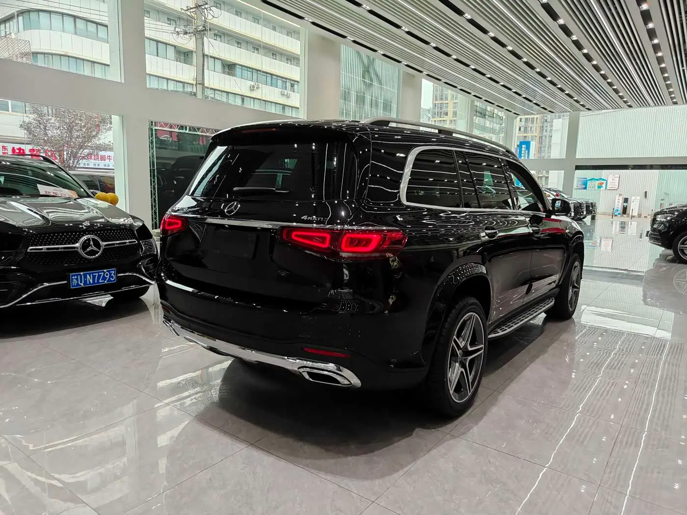 Mercedes-Benz GLS 2020 — Photo 16/17
