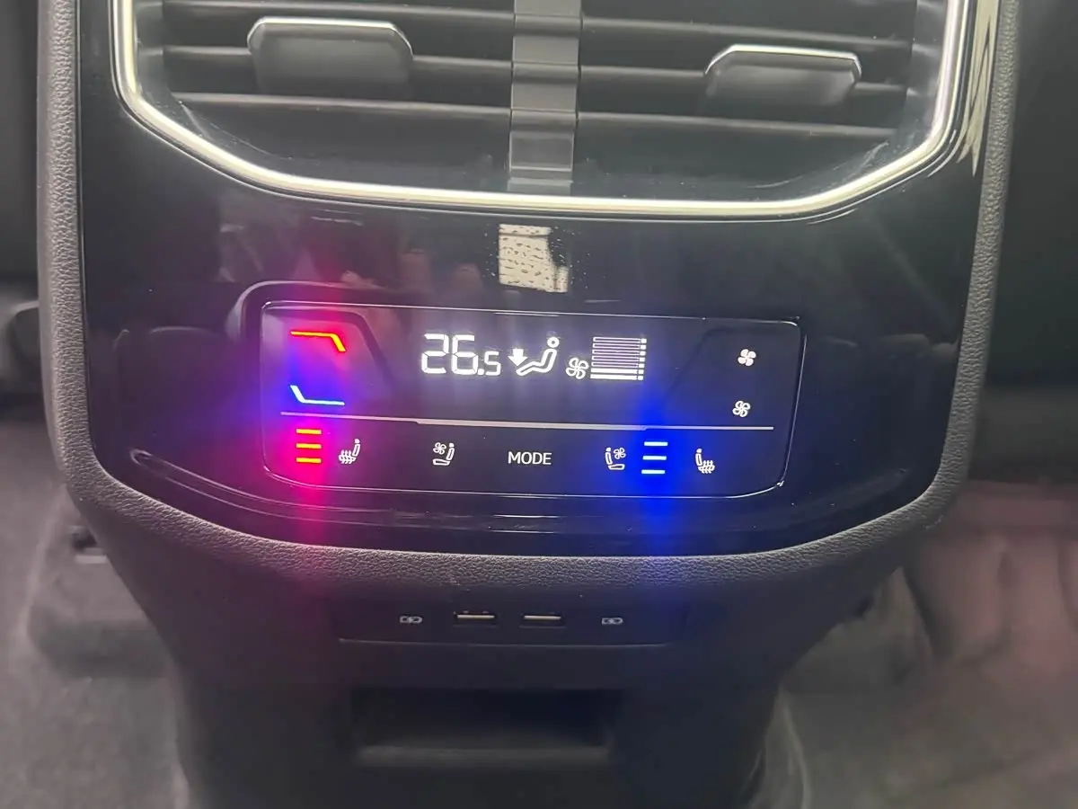 Volkswagen Talagon 2025 — Photo 8/14