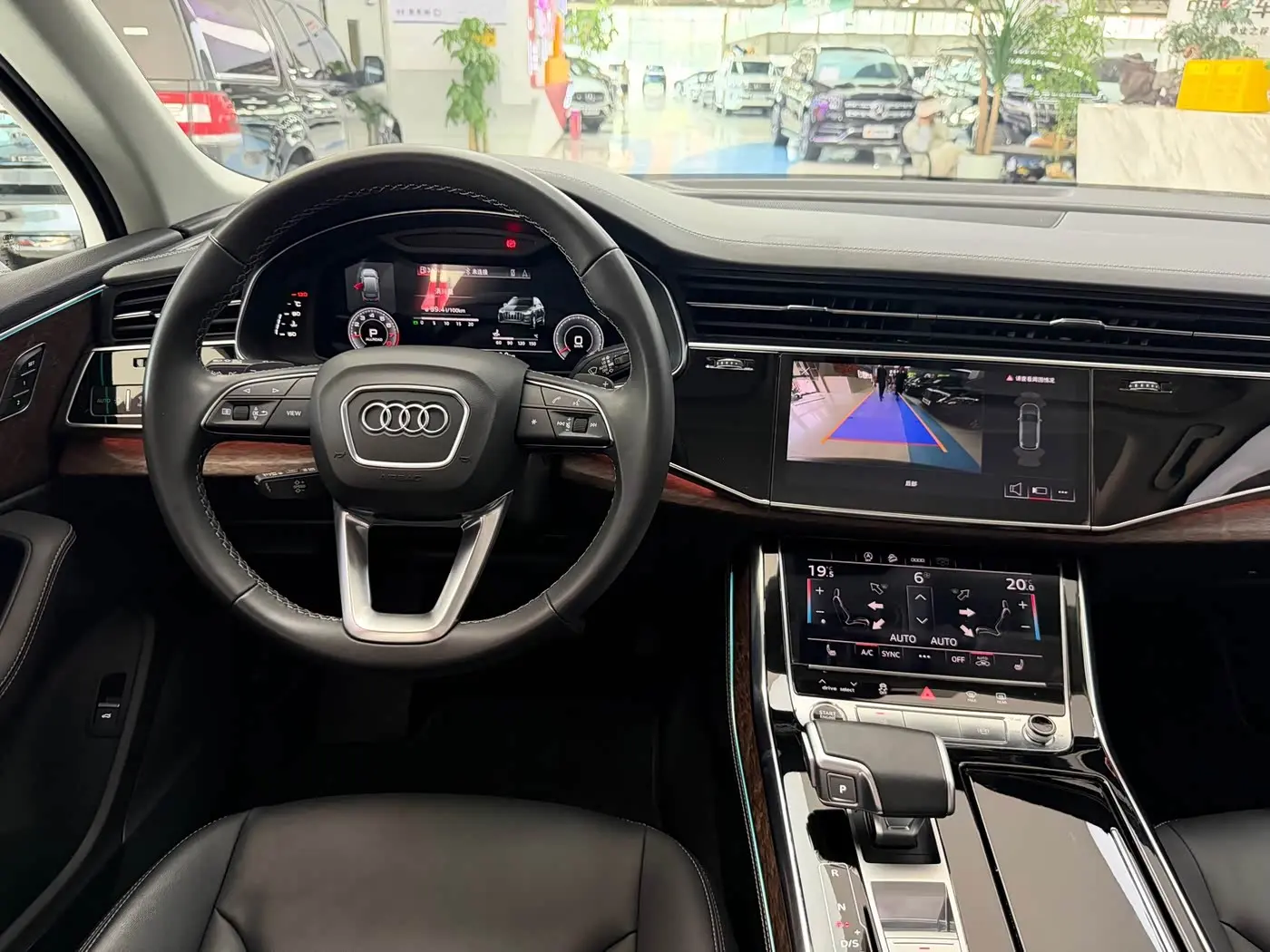 Audi Q7 2024 — Şəkil 13/20