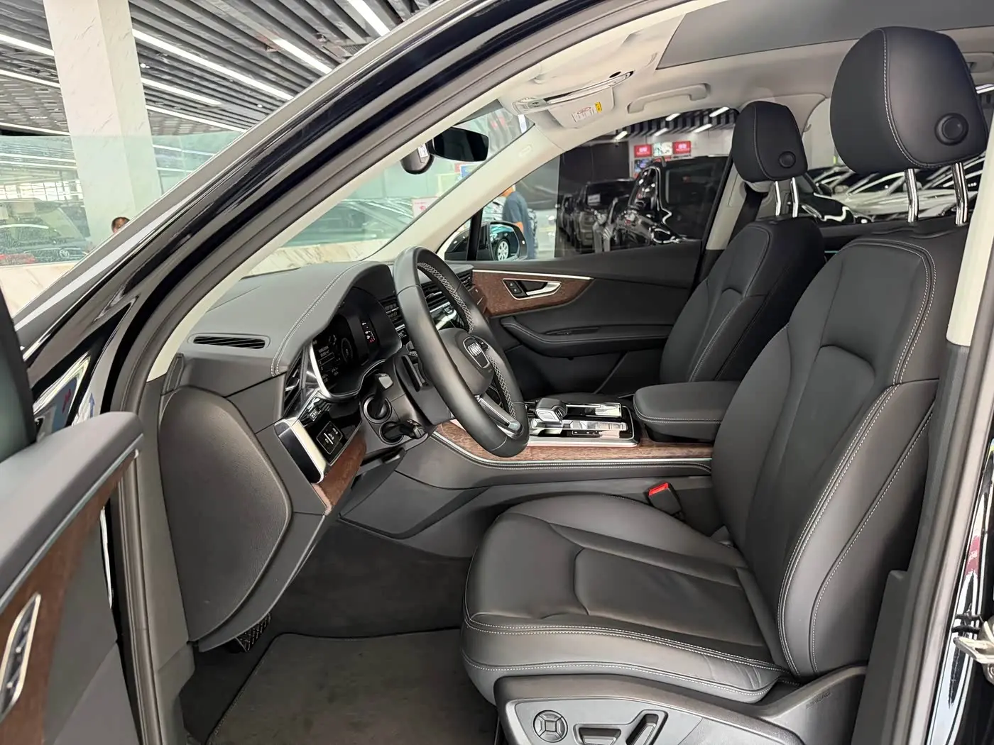 Audi Q7 2024 — Şəkil 5/20