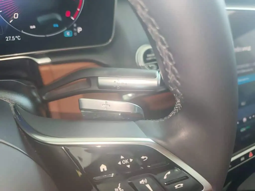 Mercedes-Benz S-Class 2022 — Photo 19/20