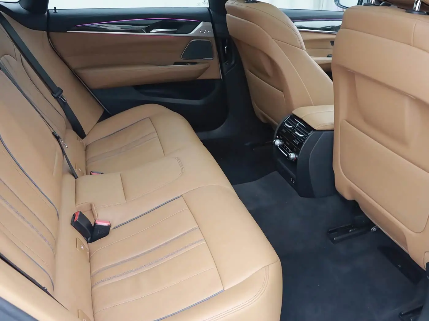 BMW 6 Series GT 2022 — Photo 11/20
