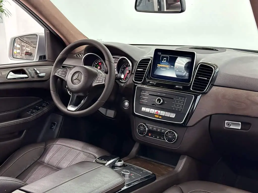Mercedes-Benz GLE 2016 — Şəkil 12/15