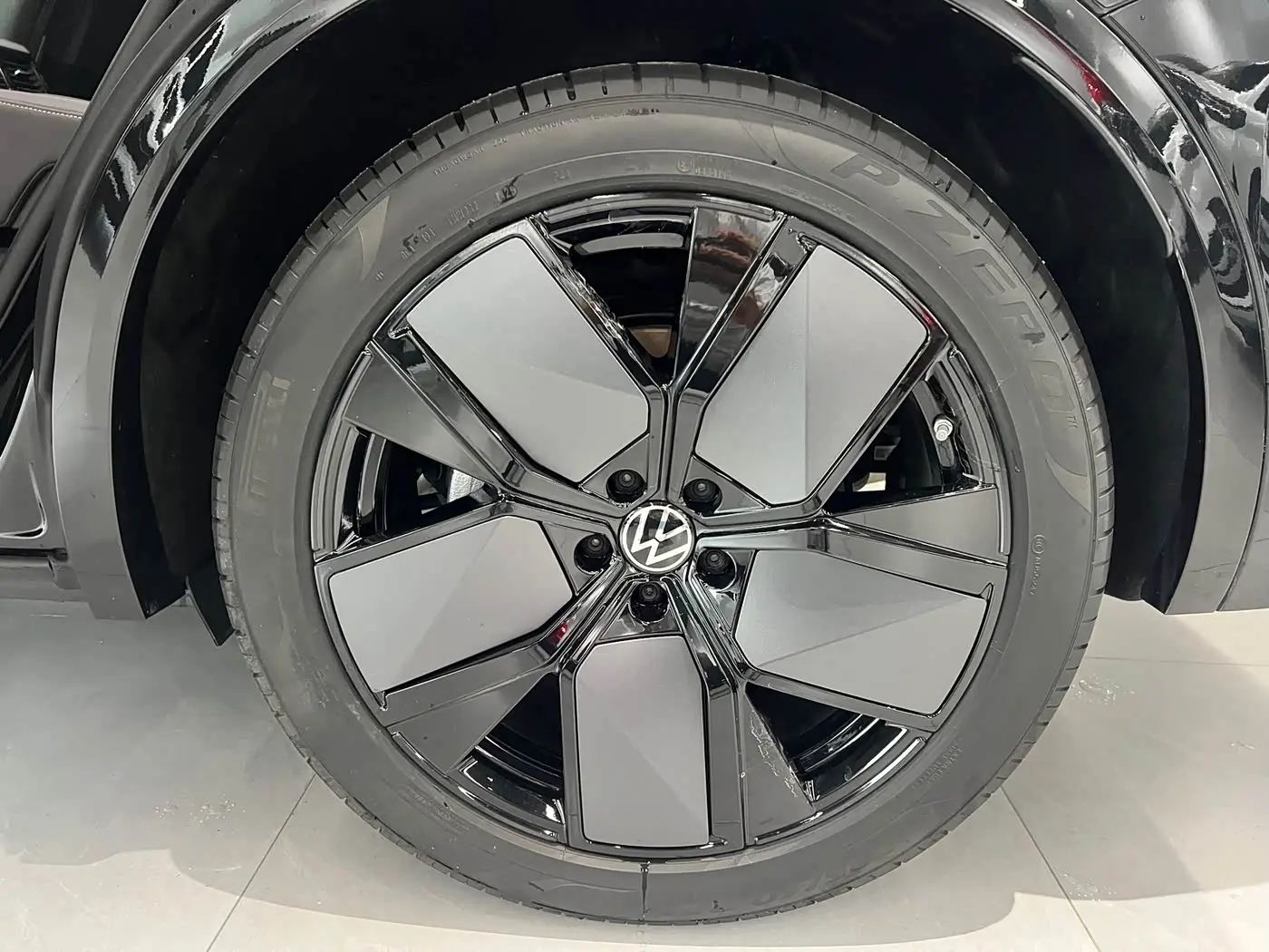 Volkswagen Touareg 2026 — Photo 8/19