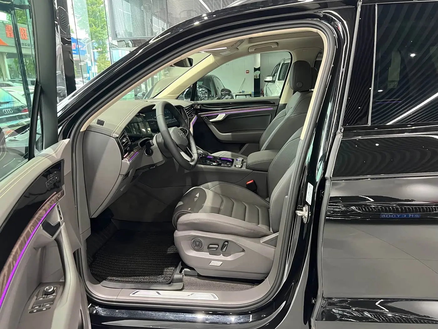 Volkswagen Touareg 2026 — Photo 10/19