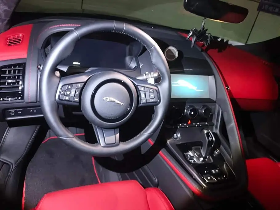 Jaguar F-TYPE 2024 — Photo 12/16