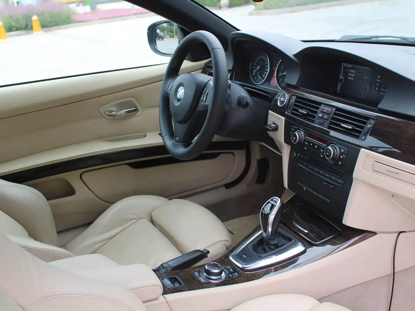 BMW 3 Series 2010 — Photo 11/20