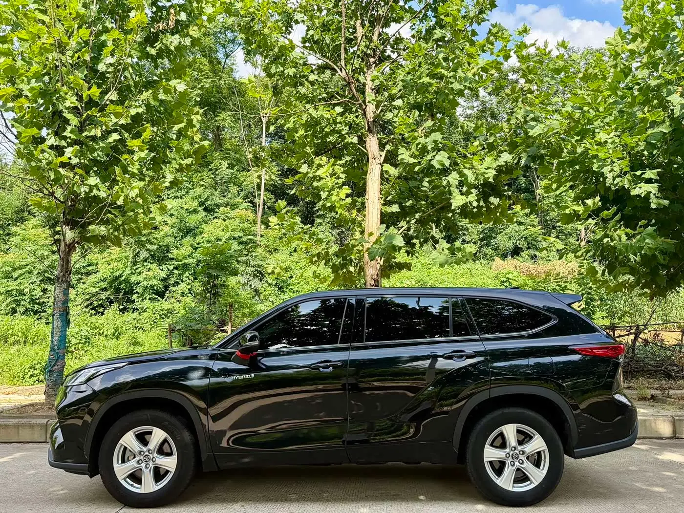 Toyota Highlander 2024 — Photo 5/17