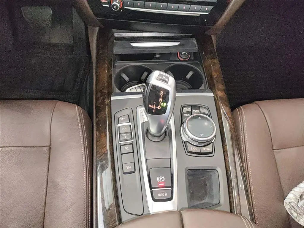 BMW X5 2014 — Photo 14/20