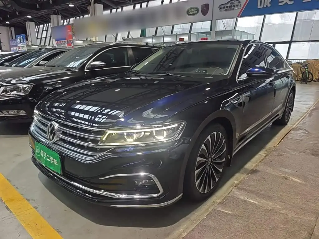 Volkswagen Phideon 2021 — Photo 1/20