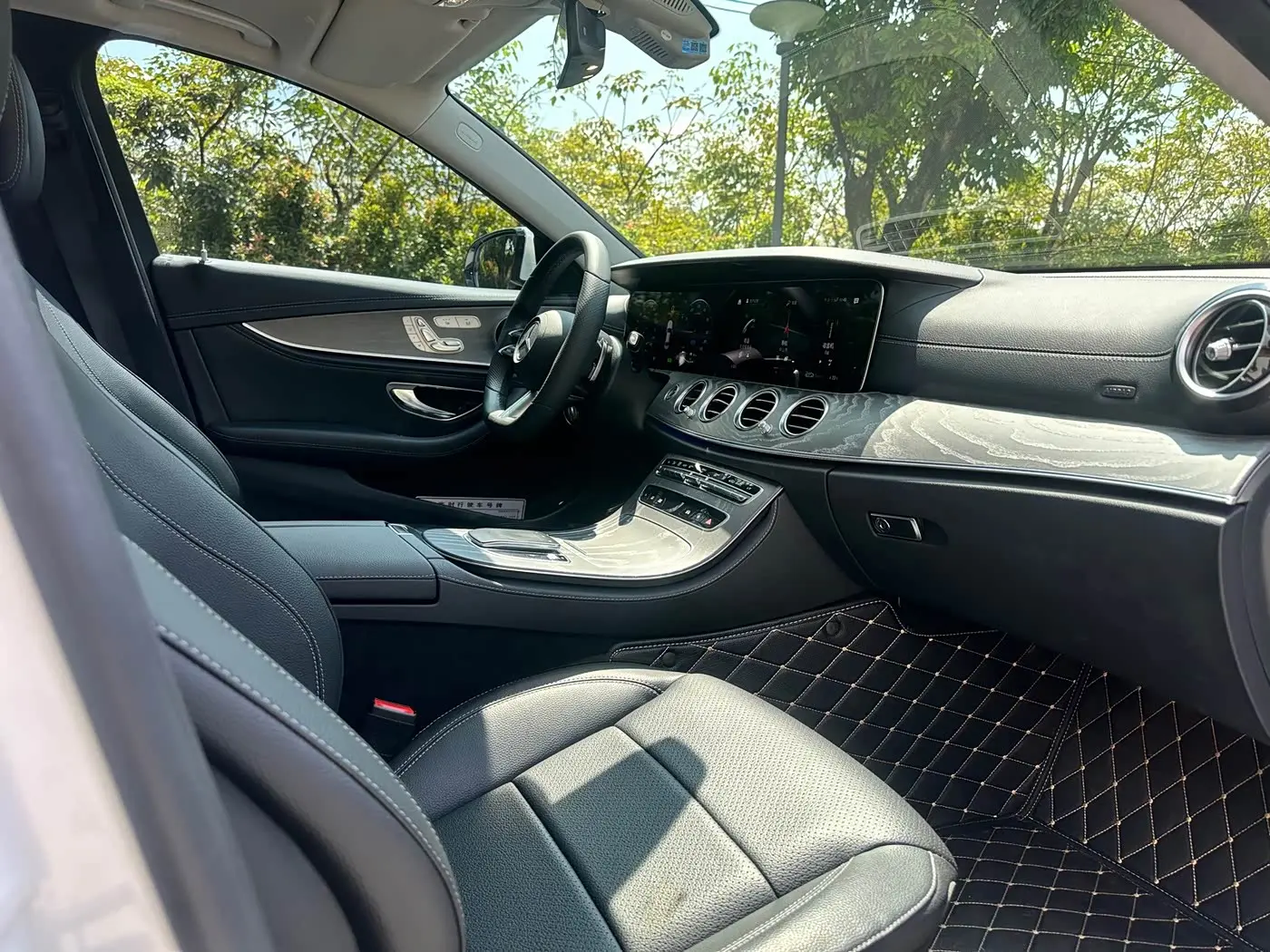 Mercedes-Benz E-Class New Energy 2021 — Фото 13/17