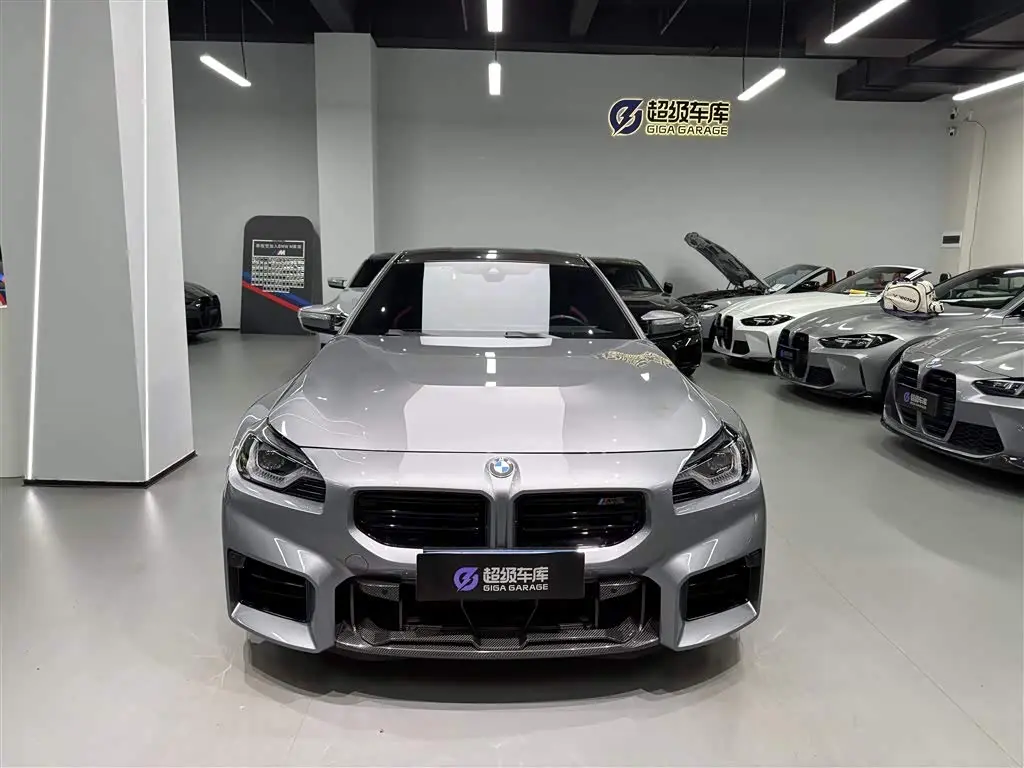 BMW M2 2025 — Photo 2/10