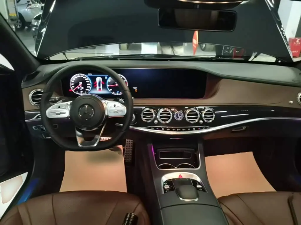 Mercedes-Benz S-Class 2019 — Photo 10/20