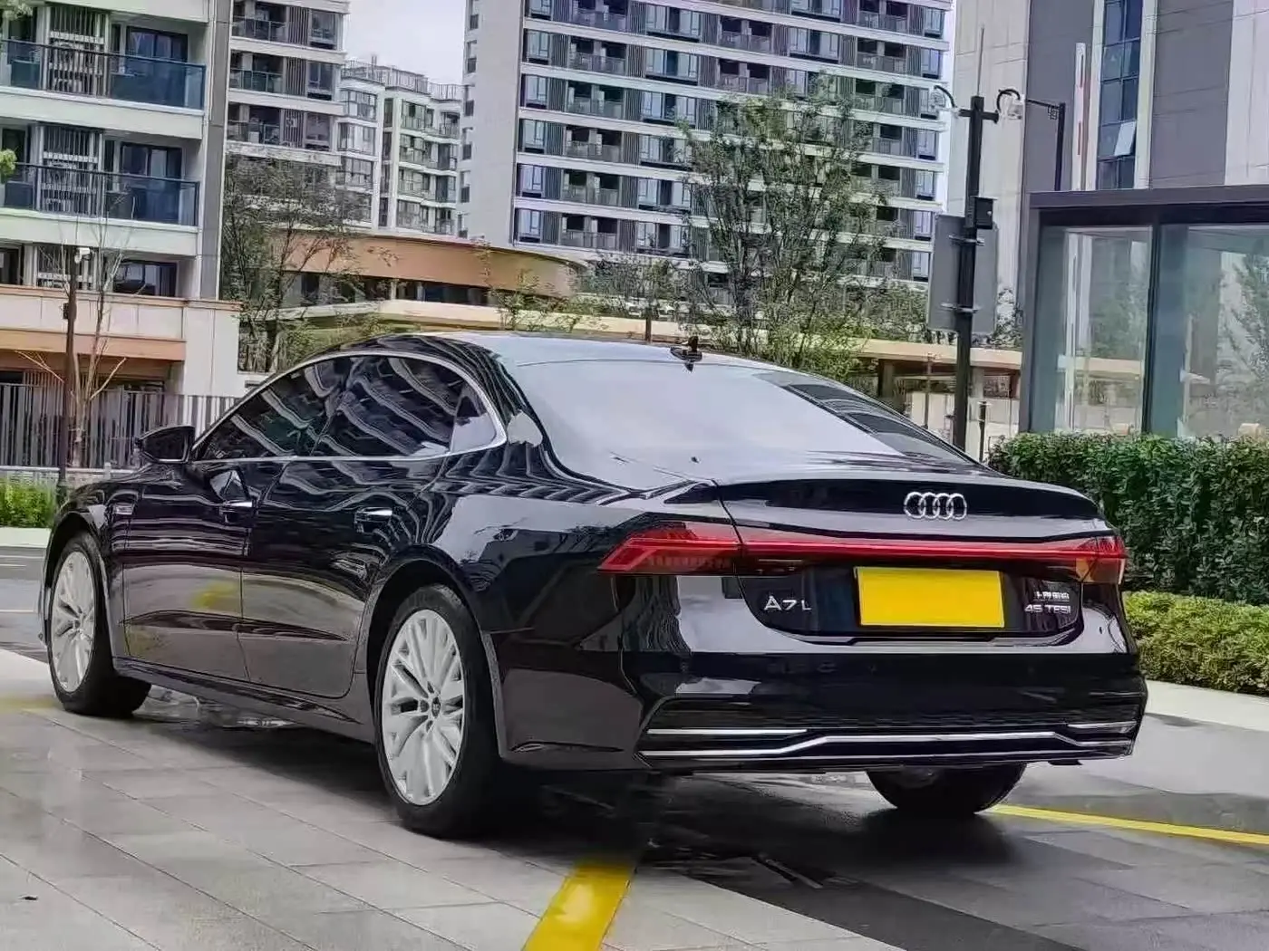 Audi A7L 2024 — Photo 9/9