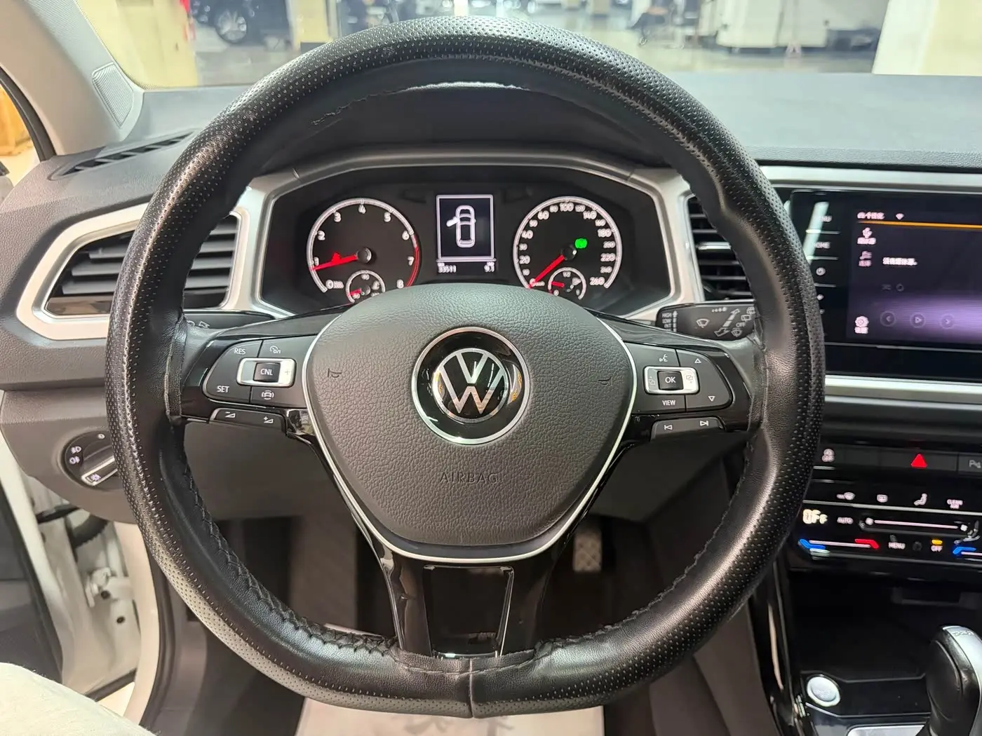 Volkswagen T-ROC 2023 — Фото 14/20