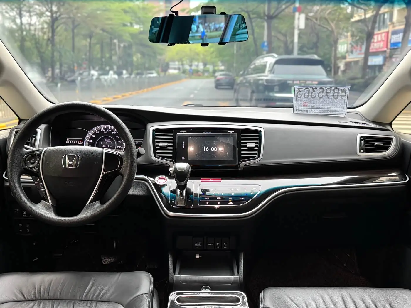 Honda Odyssey 2019 — Фото 7/20