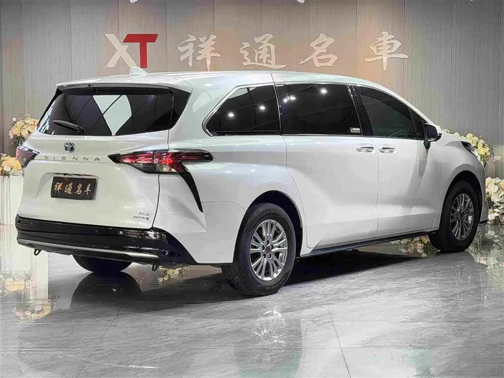 Toyota Sienna 2022 — Şəkil 19/19