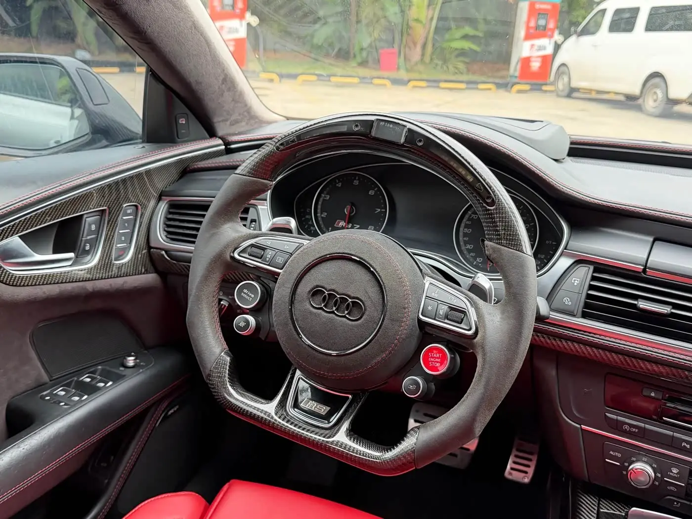 Audi A7 2012 — Şəkil 11/20