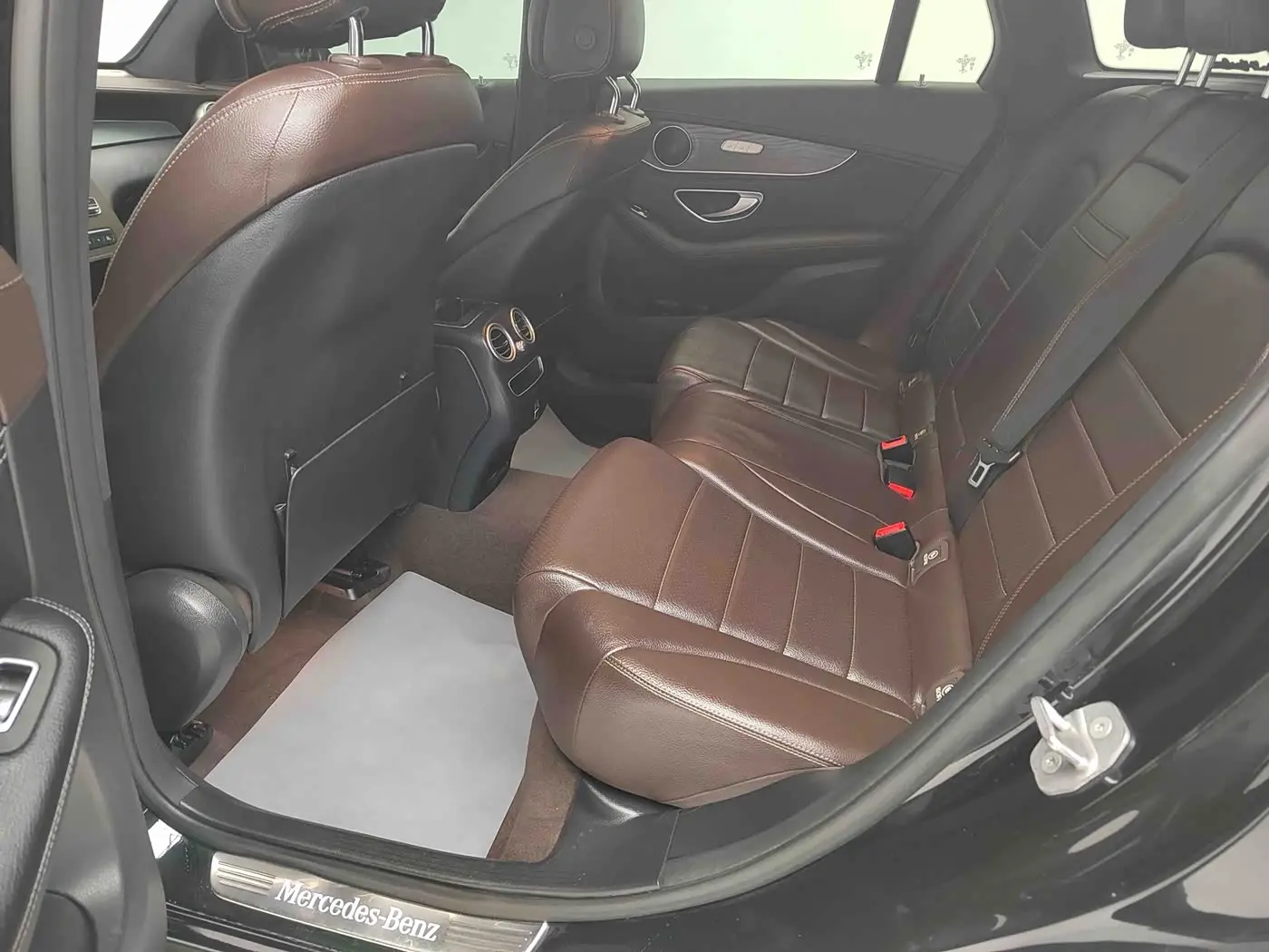 Mercedes-Benz GLC 2020 — Photo 14/18