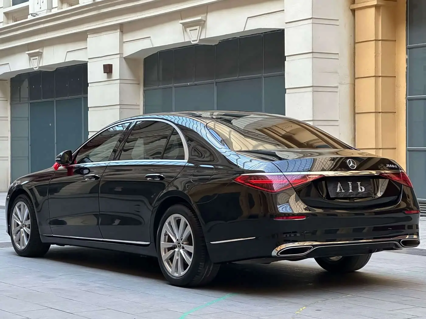 Mercedes-Benz S-Class 2023 — Photo 4/20