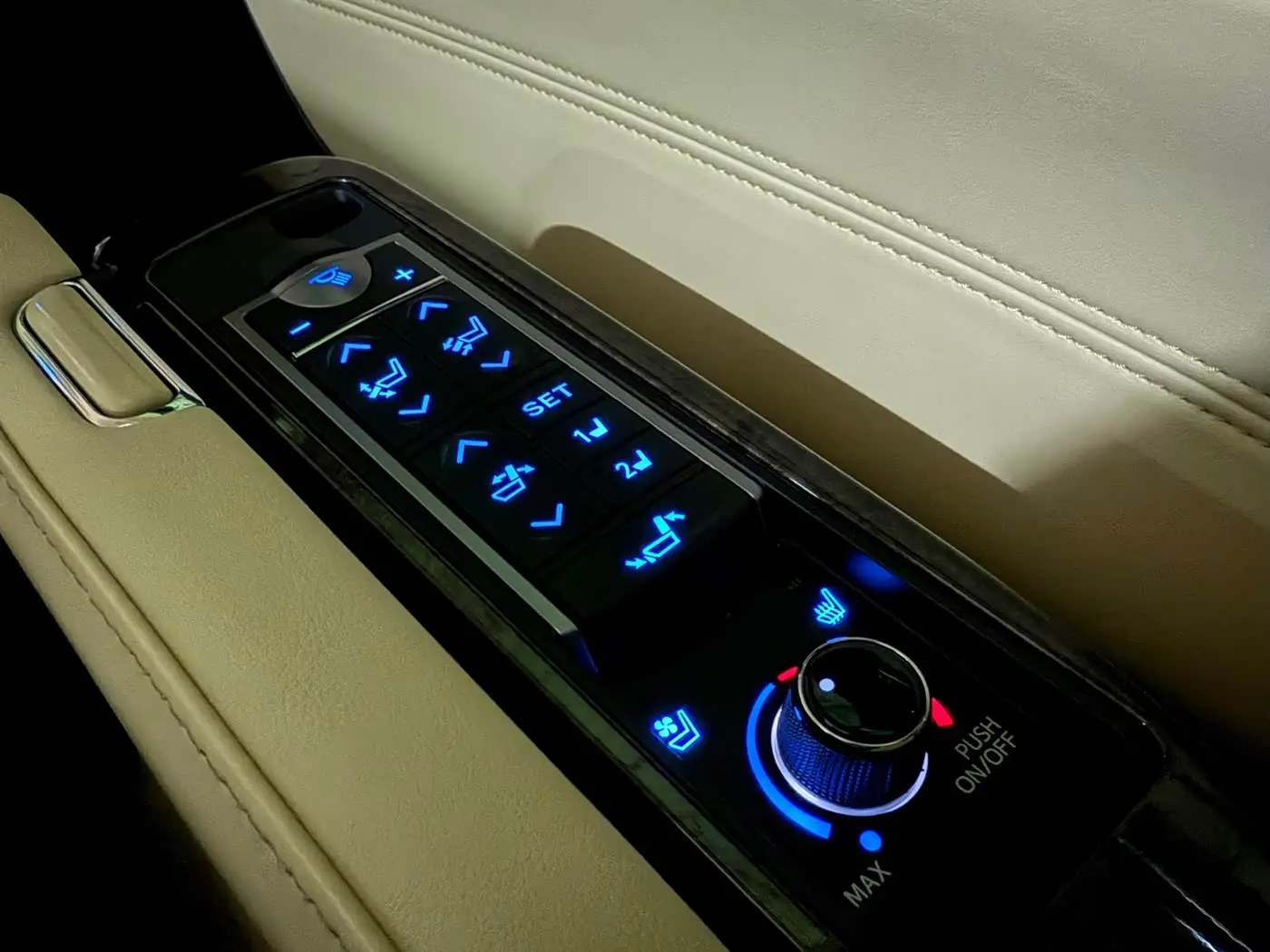 Toyota Alphard 2020 — Фото 20/20
