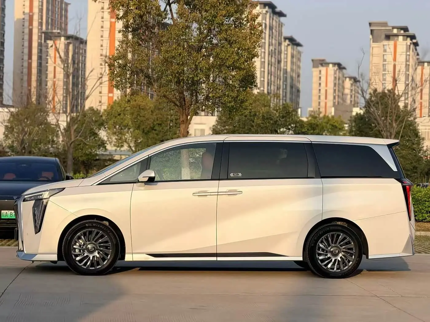 GAC Trumpchi Trumpchi M8 2024 — Photo 5/18