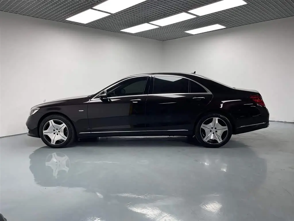 Mercedes-Benz S-Class 2019 — Photo 7/20