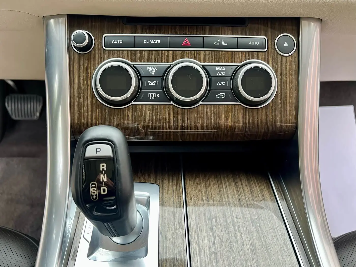 Land Rover Range Rover Sport 2016 — Photo 14/20