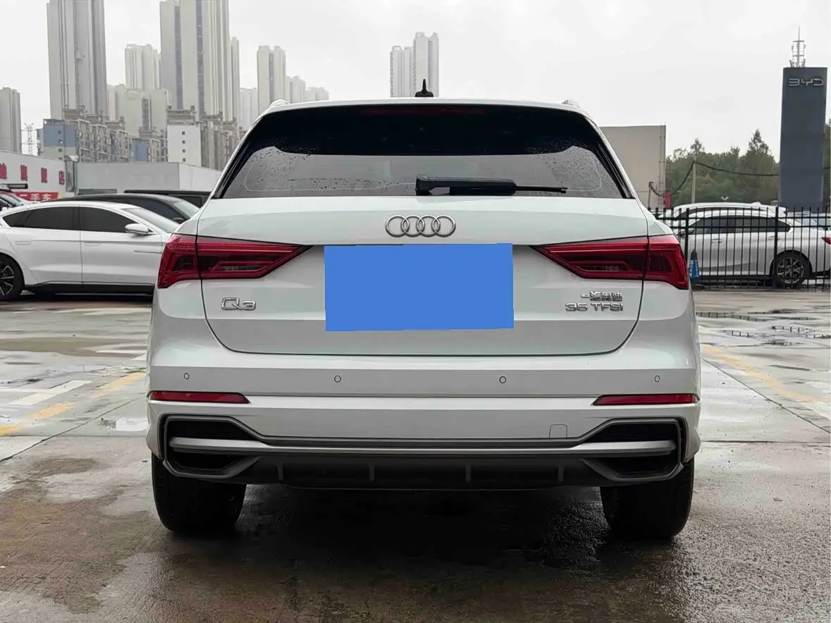 Audi Q3 2022 — Şəkil 8/9