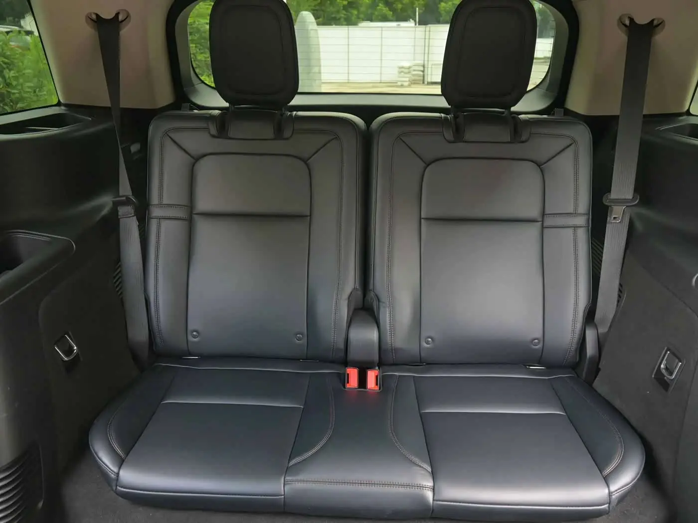 Lincoln Aviator 2021 — Photo 17/20